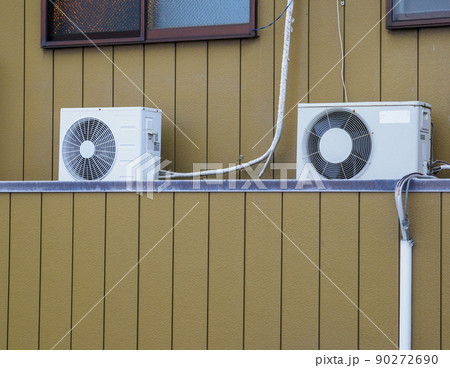 エアコンの室外機 エアコンの室外機 90272690