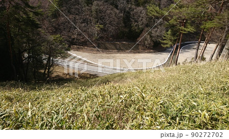 信濃國一之宮 諏訪大社 下社 木落し坂 信濃國一之宮 諏訪大社 下社 木落し坂 90272702