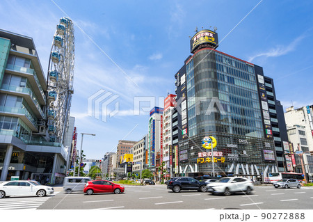 名古屋・栄・都市風景　錦通大津交差点　ドン・キホーテ 名古屋栄店　サンシャインサカエ 90272888
