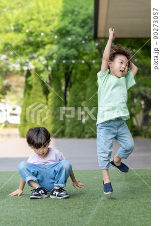 子供 ハンギング 遊ぶ 90273057