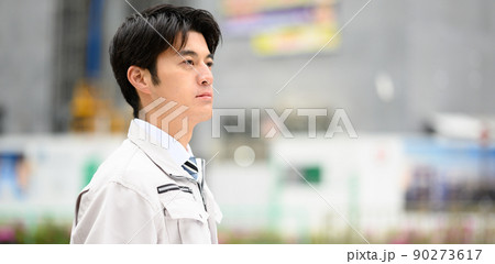 工事現場　作業員　建築 90273617