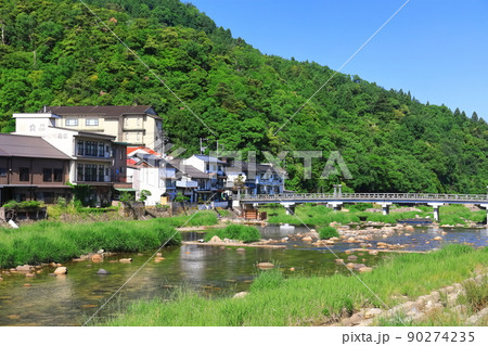 【鳥取県】晴天の三朝温泉（河原風呂） 90274235