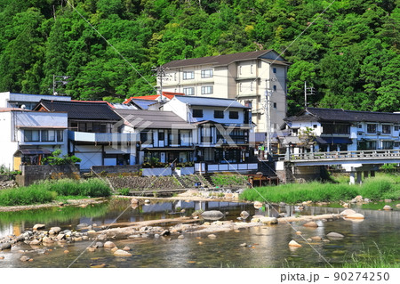 【鳥取県】晴天の三朝温泉(河原風呂) 【鳥取県】晴天の三朝温泉(河原風呂) 90274250