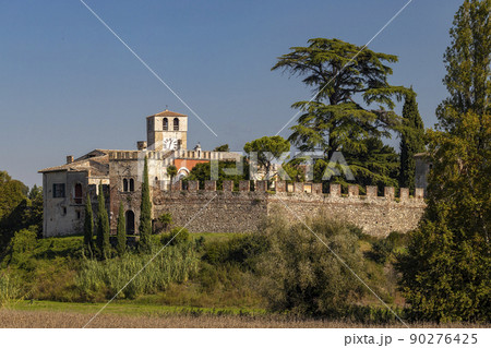 Castello di Castellaro Lagusello, UNESCO site,  Lombardy region, Italy 90276425