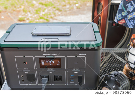 【車中泊ではポータブル電源を活用】 【車中泊ではポータブル電源を活用】 90278060