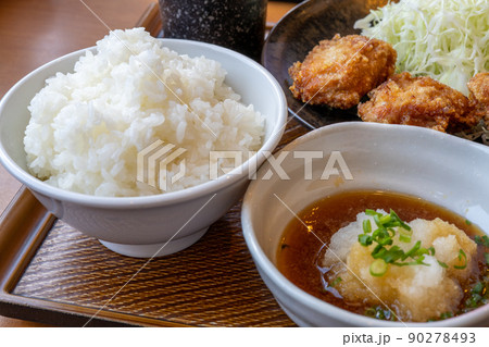唐揚げ定食 90278493