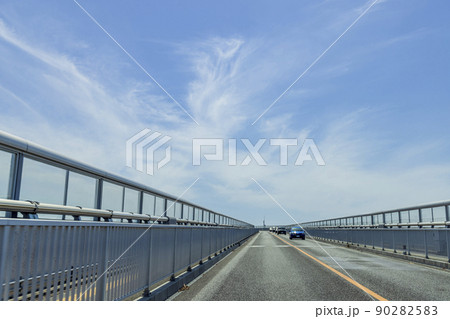 ベタ踏み坂（江島大橋）　鳥取と島根の県境を結ぶ橋 90282583