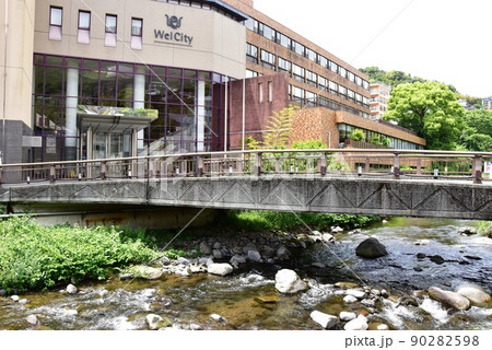 湯河原町 ニューウェルシティ湯河原と千歳川 湯河原町 ニューウェルシティ湯河原と千歳川 90282598