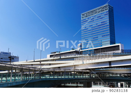 横浜駅東口周辺の風景 横浜駅東口周辺の風景 90283138