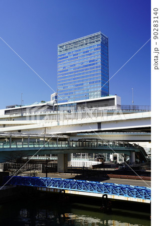 横浜駅東口周辺の風景 90283140