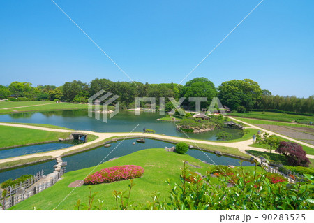 【日本三名園】特別名勝 後楽園の唯心山からの初夏の風景5 岡山県岡山市北区 【日本三名園】特別名勝 後楽園の唯心山からの初夏の風景5 岡山県岡山市北区 90283525