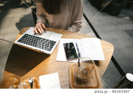 Freelancer business adult asian woman using laptop computer 90283987