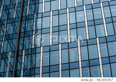 Schaerbeek, Brussels Capital Region - Belgium - 02 20 2020 Reflecting patterns of the blue office windows at the Engie headquarters Schaerbeek, Brussels Capital Region - Belgium - 02 20 2020 Reflecting patterns of the blue office windows at the Engie headquarters 90285067