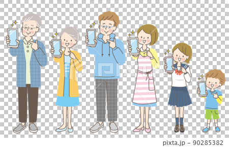 スマホの画面を見せる笑顔の三世代家族 スマホの画面を見せる笑顔の三世代家族 90285382
