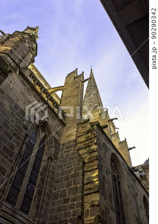 Cathedral of Saint Vincent of Saragossa 90290342
