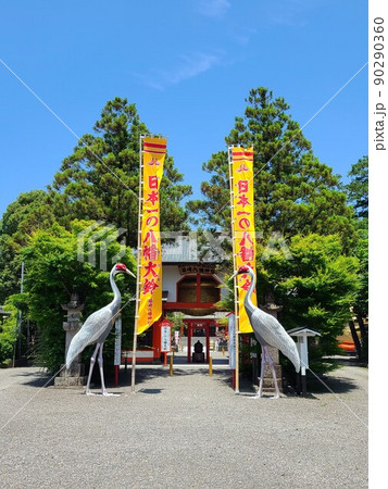 箱崎八幡神社 日本一の大鈴 新緑の頃 出水市 鹿児島県 箱崎八幡神社 日本一の大鈴 新緑の頃 出水市 鹿児島県 90290360
