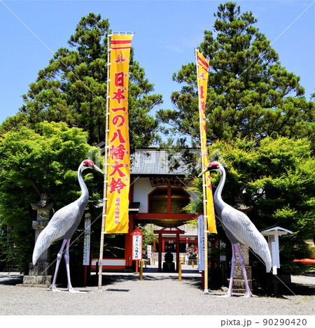 箱崎八幡神社 日本一の大鈴 新緑の頃 出水市 鹿児島県 箱崎八幡神社 日本一の大鈴 新緑の頃 出水市 鹿児島県 90290420