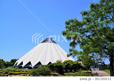 出水市ツル博物館 クレインパークいずみ 新緑の頃 出水市ツル博物館 クレインパークいずみ 新緑の頃 90290633