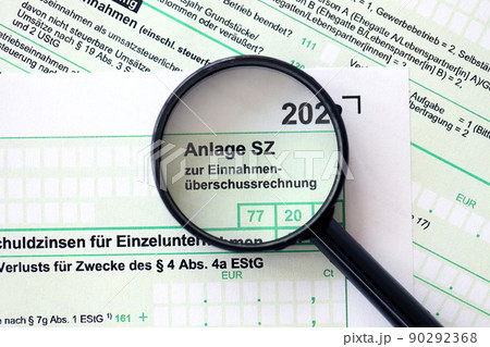 Anlage SZ - German 2022 Non-deductible debt interest form close up. The concept of taxation and accountant paperwork Germany Anlage SZ - German 2022 Non-deductible debt interest form close up. The concept of taxation and accountant paperwork Germany 90292368