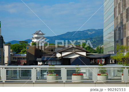 小田原駅前より小田原城を望む 90292553