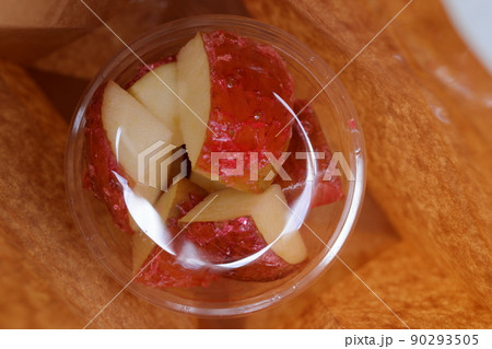 青森県のりんご飴（青森県）カット 90293505