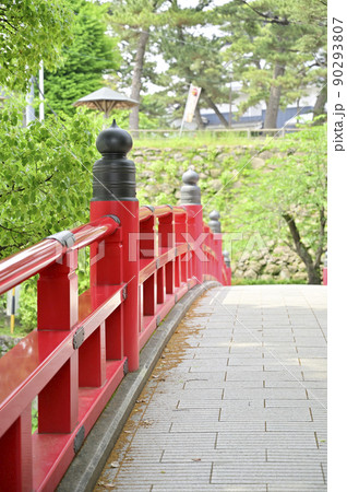 岡崎城（龍城堀に架かる神橋） 90293807