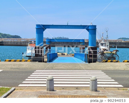 阿久根大島行きの渡船場 所要時間約10分 鹿児島県 阿久根大島行きの渡船場 所要時間約10分 鹿児島県 90294053