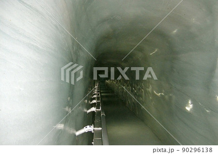 スイス　ユングフラウのアイスパレス 90296138