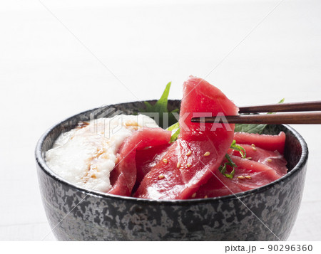 マグロ山かけ丼 マグロ山かけ丼 90296360
