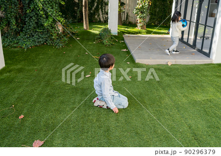 3 years old  &  6 years old 90296379