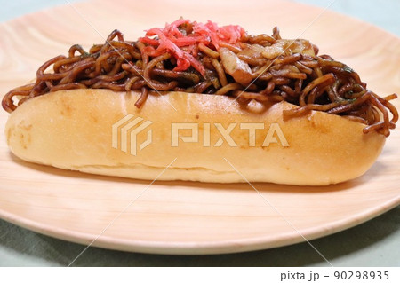 大盛り焼きそばパン 大盛り焼きそばパン 90298935