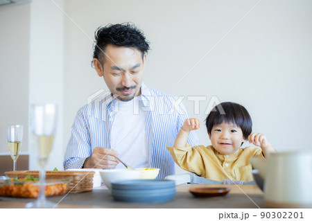 ファミリー　食卓 90302201