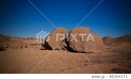 Boulder landscape near Djanet, Tassili, Algeria Boulder landscape near Djanet, Tassili, Algeria 90304571