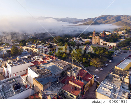Aerial Shot of An ancient church in Jalpan de Serra, Queretaro. Mexico. Aerial Shot of Franciscan Mission of Jalpan 90304955