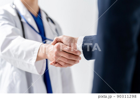 医療イメージ ビジネス 握手 手元 医療イメージ ビジネス 握手 手元 90311298