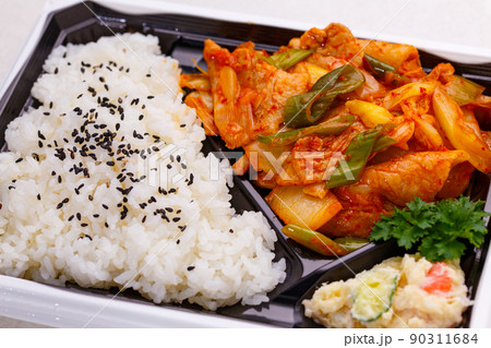 豚キムチ弁当 豚キムチ弁当 90311684