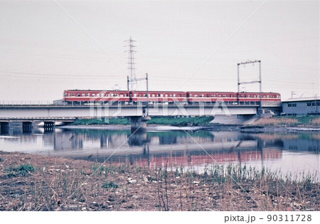 昭和51年 京急500形 鶴見川橋梁 鶴見 横浜市 古いカラー写真 神奈川県の写真素材 [90311728] - PIXTA