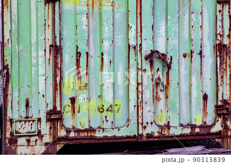 旧国鉄時代の錆びた鉄道コンテナの写真素材 [90313839] - PIXTA