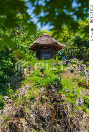 新緑の虎渓山永保寺〈岐阜県多治見市〉 90314819