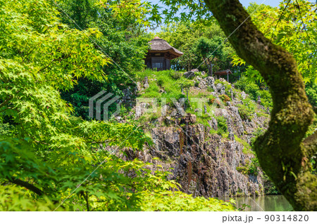 新緑の虎渓山永保寺〈岐阜県多治見市〉 新緑の虎渓山永保寺〈岐阜県多治見市〉 90314820
