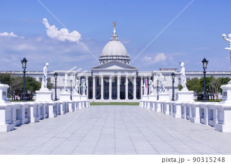 台湾の台南市 奇美博物館 チーメイ　Chimei Museum in Tainan city Tai 90315248