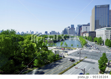 皇居外苑と日比谷公園（東京都千代田区） 90316164