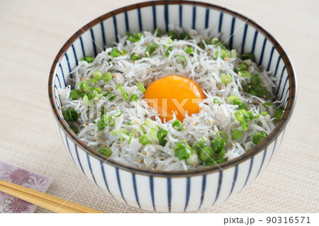しらす丼 90316571