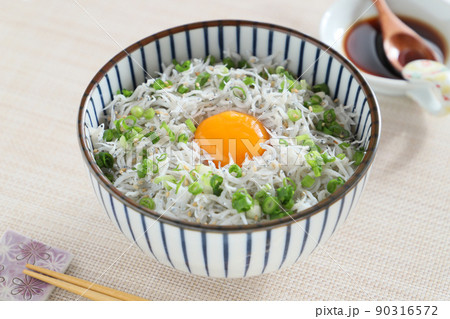 しらす丼 90316572