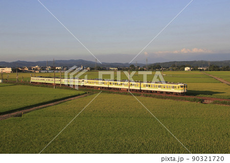 長岡花火開催日の臨時列車：信越本線115系6両編成 90321720