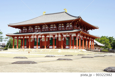 興福寺の中金堂の歴史的建造物 90322982