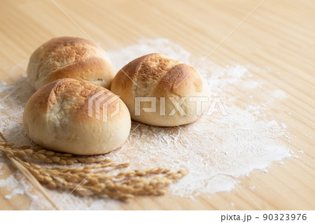 米粉パン　グルテンフリーのイメージ素材 90323976