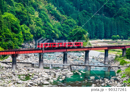大分県 久大本線(豊後中川-天ケ瀬) ~玖珠川を渡る列車~ 大分県 久大本線(豊後中川-天ケ瀬) ~玖珠川を渡る列車~ 90327261