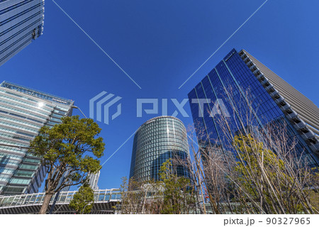 みなとみらい線「新高島」駅前のオフィスビルディング 90327965
