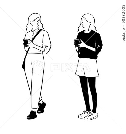 コーヒーを持つ女性 コーヒーを持つ女性 90332005